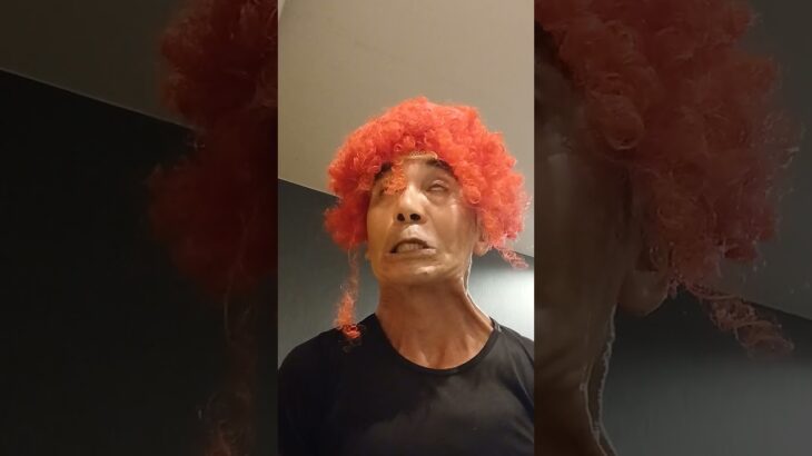 赤ヅラシサキン　聖闘士星矢を叫ぶ　白目？